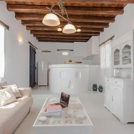 Amma Mykonos * Kalafatis